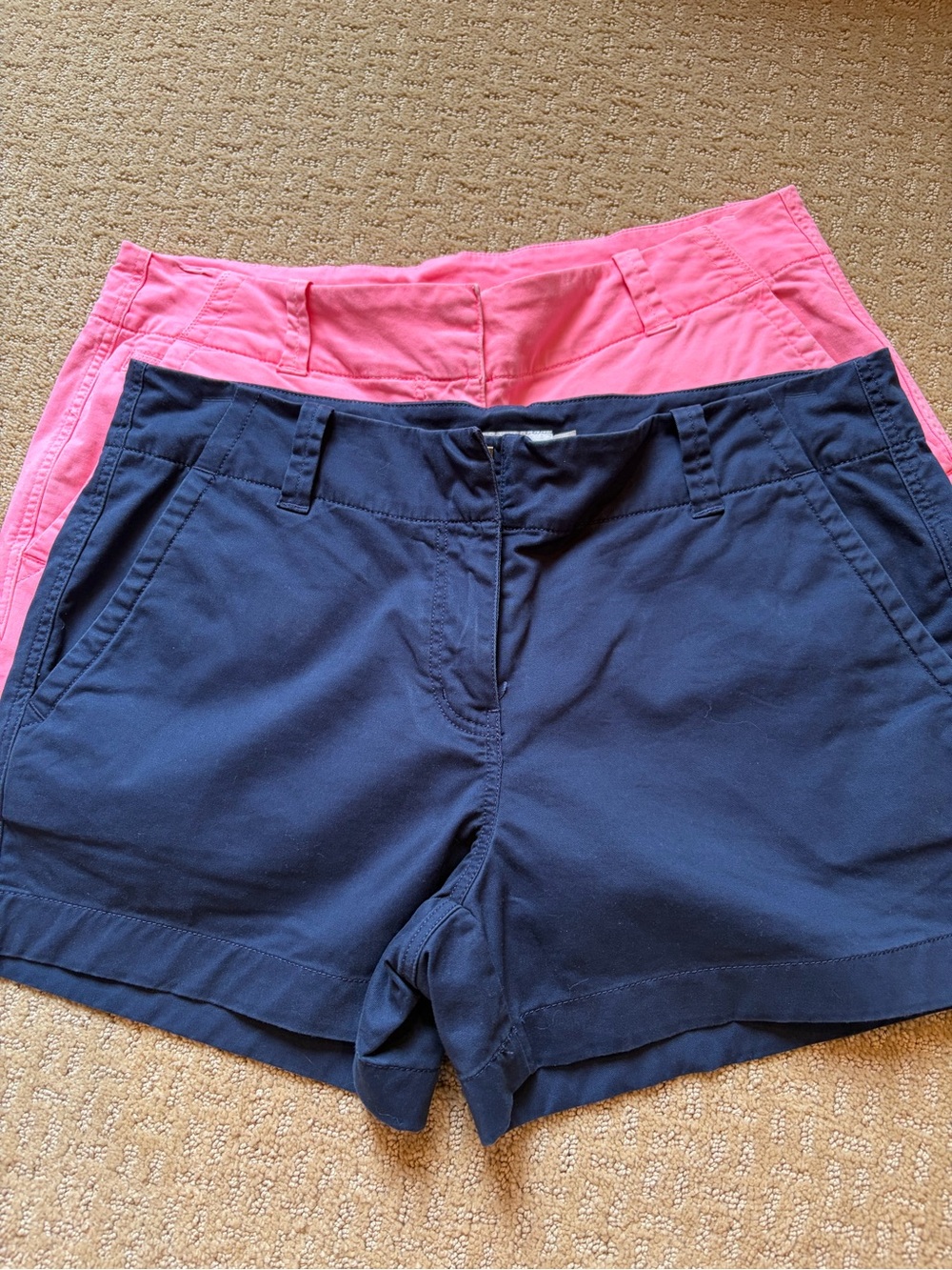Vineyard vines Women’s coral& Navy Casual Stretch Shorts